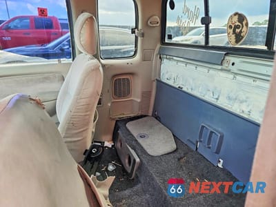 Zdjęcie 10 z 12 samochodu: 2003 TOYOTA TACOMA BASE VIN:5TEVL52N03Z282468 - miniatura