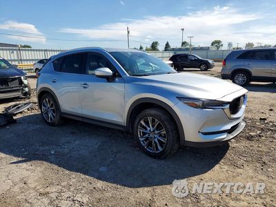Czwarte zdjęcie samochodu z boku: 2019 MAZDA CX-5 SIGNATURE VIN:JM3KFBEY0K0519285 - miniatura