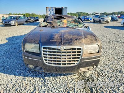 Piąte zdjęcie samochodu w środku: 2010 CHRYSLER 300 TOURING VIN:2C3CA5CVXAH211254 - miniatura