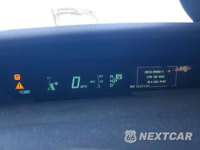 Zdjęcie 9 z 13 samochodu: 2013 TOYOTA PRIUS THREE VIN:JTDKN3DUXD5573697 - miniatura
