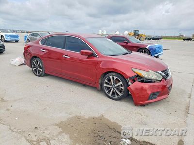 Czwarte zdjęcie samochodu z boku: 2016 NISSAN ALTIMA 2.5 SR VIN:1N4AL3AP6GC269000 - miniatura