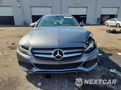 Piąte zdjęcie samochodu w środku: 2018 MERCEDES-BENZ C 300 VIN:55SWF4JB2JU274088 - miniatura