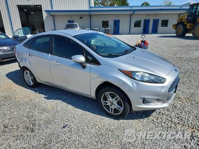 Czwarte zdjęcie samochodu z boku: 2019 FORD FIESTA SE VIN:3FADP4BJ6KM120532 - miniatura