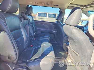 Zdjęcie 11 z 13 samochodu: 2016 TOYOTA SIENNA SE VIN:5TDXK3DC5GS740018 - miniatura