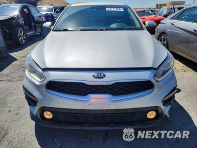 Piąte zdjęcie samochodu w środku: 2020 KIA FORTE LXS VIN:3KPF24AD2LE192983 - miniatura