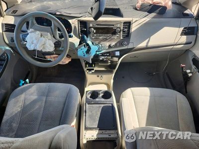 Zdjęcie 8 z 14 samochodu: 2011 TOYOTA SIENNA LE VIN:5TDKK3DC9BS070847 - miniatura