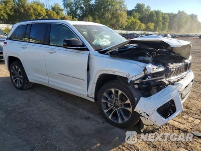 Czwarte zdjęcie samochodu z boku: 2025 JEEP GRAND CHEROKEE OVERLAND VIN:1C4RJHDG6S8709269 - miniatura