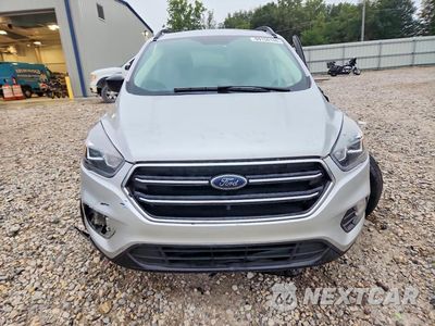 Piąte zdjęcie samochodu w środku: 2018 FORD ESCAPE SE VIN:1FMCU9GD8JUD49041 - miniatura