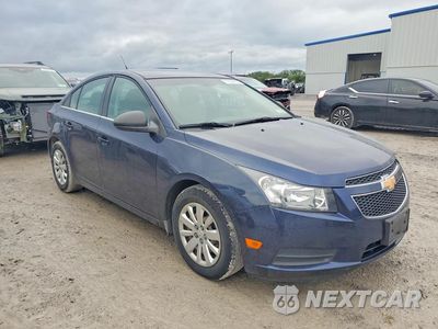 Czwarte zdjęcie samochodu z boku: 2011 CHEVROLET CRUZE LS VIN:1G1PC5SH2B7245956 - miniatura