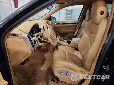 Zdjęcie 7 z 13 samochodu: 2011 PORSCHE CAYENNE VIN:WP1AA2A28BLA10465 - miniatura