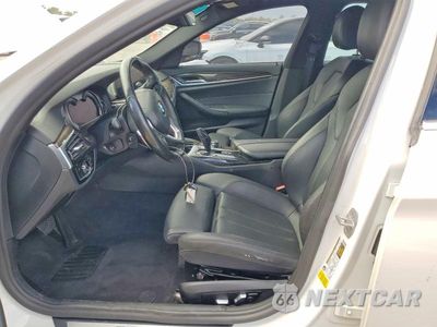 Zdjęcie 7 z 12 samochodu: 2018 BMW 530 I VIN:WBAJA5C53JG898816 - miniatura