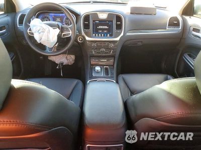Zdjęcie 8 z 12 samochodu: 2020 CHRYSLER 300 TOURING VIN:2C3CCAAG9LH220585 - miniatura