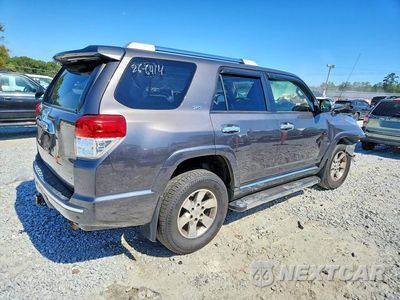 Trzecie zdjęcie samochodu z tyłu: 2013 TOYOTA 4RUNNER SR5 VIN:JTEBU5JR3D5136991 - miniatura