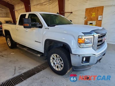 Czwarte zdjęcie samochodu z boku: 2015 GMC SIERRA K1500 SLE VIN:1GTV2UEC6FZ213114 - miniatura