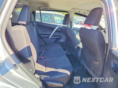 Zdjęcie 11 z 13 samochodu: 2017 TOYOTA RAV4 XLE VIN:2T3RFREV5HW638718 - miniatura