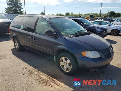 Czwarte zdjęcie samochodu z boku: 2007 DODGE GRAND CARAVAN SXT VIN:2D4GP44L07R339141 - miniatura