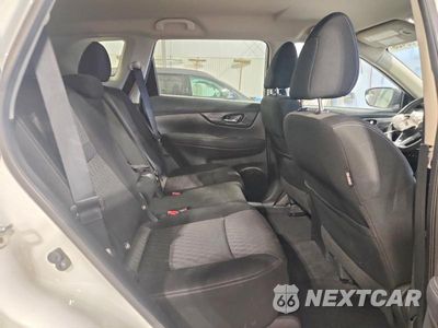 Zdjęcie 11 z 14 samochodu: 2017 NISSAN ROGUE SV VIN:KNMAT2MV7HP545757 - miniatura