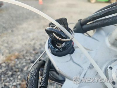 Zdjęcie 8 z 10 samochodu: 2015 TRIUMPH MOTORCYCLE TIGER EXPLORER VIN:SMTF02XK0FJ666325 - miniatura