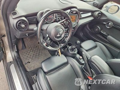 Zdjęcie 8 z 12 samochodu: 2017 MINI COOPER S VIN:WMWXP7C5XH3B49892 - miniatura