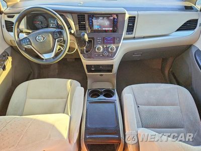 Zdjęcie 8 z 14 samochodu: 2015 TOYOTA SIENNA LE VIN:5TDKK3DC3FS681639 - miniatura