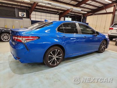 Trzecie zdjęcie samochodu z tyłu: 2019 TOYOTA CAMRY SE VIN:4T1B11HK8KU269615 - miniatura