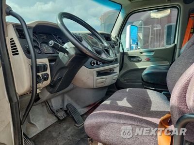 Zdjęcie 7 z 12 samochodu: 2019 PETERBILT 579 SEMI TRUCK VIN:1XPBA48X6KD622207 - miniatura