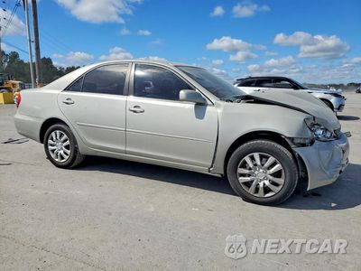 Czwarte zdjęcie samochodu z boku: 2002 TOYOTA CAMRY XLE VIN:4T1BE32K02U540918 - miniatura