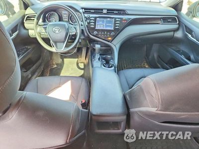 Zdjęcie 8 z 12 samochodu: 2019 TOYOTA CAMRY L VIN:4T1B11HK3KU203361 - miniatura