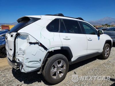 Trzecie zdjęcie samochodu z tyłu: 2025 TOYOTA RAV4 XLE VIN:2T3W1RFV8SW414642 - miniatura