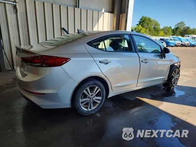 Trzecie zdjęcie samochodu z tyłu: 2018 HYUNDAI ELANTRA SEL VIN:5NPD84LF5JH397159 - miniatura