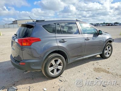 Trzecie zdjęcie samochodu z tyłu: 2015 TOYOTA RAV4 XLE VIN:2T3WFREV9FW151635 - miniatura