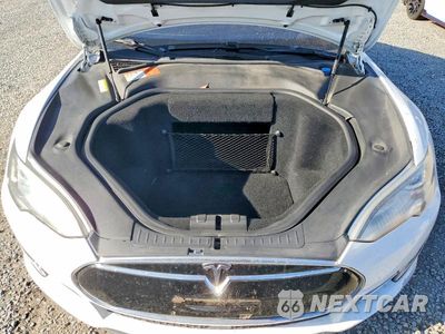 Zdjęcie 11 z 13 samochodu: 2014 TESLA MODEL S VIN:5YJSA1H11EFP63291 - miniatura
