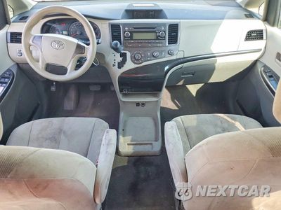 Zdjęcie 8 z 13 samochodu: 2011 TOYOTA SIENNA BASE 7-PASSENGER VIN:5TDZK3DC1BS013962 - miniatura