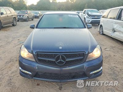 Piąte zdjęcie samochodu w środku: 2014 MERCEDES-BENZ C 250 VIN:WDDGF4HB4EA940965 - miniatura