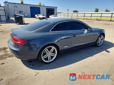 Trzecie zdjęcie samochodu z tyłu: 2011 AUDI A5 PREMIUM PLUS VIN:WAULFAFR1BA004737 - miniatura