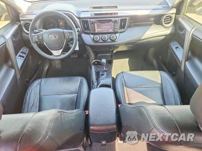 Zdjęcie 8 z 14 samochodu: 2018 TOYOTA RAV4 LE VIN:JTMZFREVXJJ190576 - miniatura