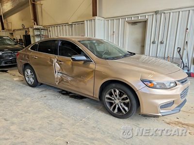 Czwarte zdjęcie samochodu z boku: 2018 CHEVROLET MALIBU LT VIN:1G1ZD5ST0JF243105 - miniatura
