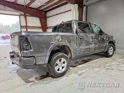 Trzecie zdjęcie samochodu z tyłu: 2026 RAM 1500 BIG HORN/LONE STAR VIN:1C6SRFFT3TN253654 - miniatura