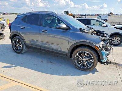 Czwarte zdjęcie samochodu z boku: 2022 BUICK ENCORE GX SELECT VIN:KL4MMDSLXNB061141 - miniatura