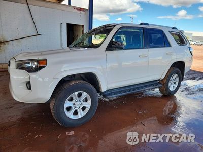 2020 TOYOTA 4RUNNER SR5 JTEBU5JR8L5756945 - główne zdjęcie licytacji z USA - miniatura