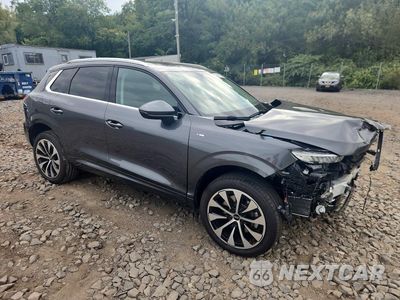Czwarte zdjęcie samochodu z boku: 2026 AUDI Q3 S-LINE VIN:WA1ABCFJ5T1036209 - miniatura