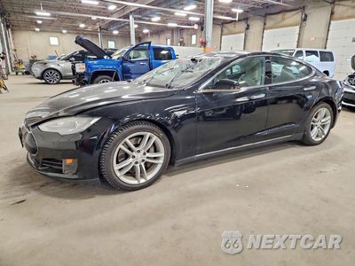 2015 TESLA MODEL S 5YJSA1E28FF118670 - główne zdjęcie licytacji z USA - miniatura