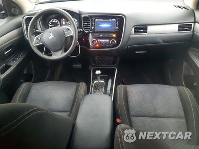 Zdjęcie 8 z 13 samochodu: 2018 MITSUBISHI OUTLANDER ES VIN:JA4AD2A37JZ013767 - miniatura