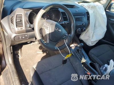 Zdjęcie 8 z 12 samochodu: 2014 KIA FORTE LX VIN:KNAFX4A66E5233551 - miniatura
