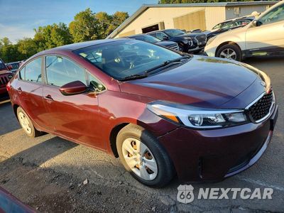 Czwarte zdjęcie samochodu z boku: 2017 KIA FORTE LX VIN:3KPFK4A74HE150865 - miniatura