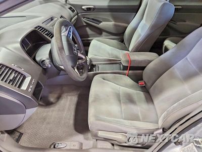 Zdjęcie 7 z 13 samochodu: 2009 HONDA CIVIC LX VIN:2HGFA16579H315856 - miniatura
