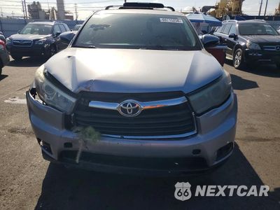 Piąte zdjęcie samochodu w środku: 2015 TOYOTA HIGHLANDER LE VIN:5TDZKRFH1FS071474 - miniatura