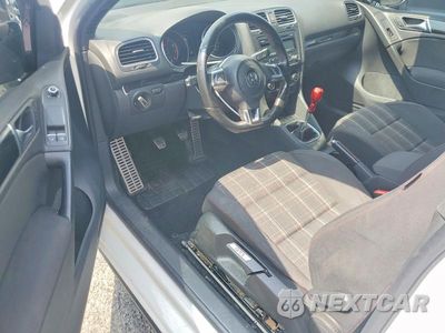 Zdjęcie 8 z 13 samochodu: 2012 VOLKSWAGEN GTI VIN:WVWED7AJ6CW119599 - miniatura