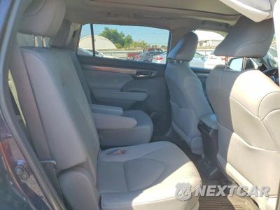 Zdjęcie 11 z 13 samochodu: 2021 TOYOTA HIGHLANDER PLATINUM VIN:5TDFZRBHXMS087514 - miniatura