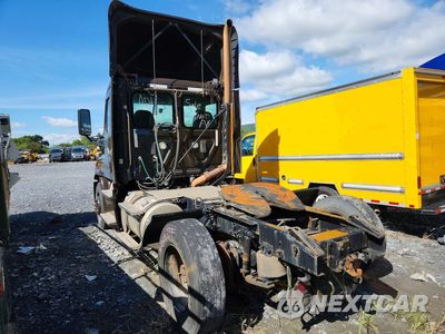 Drugie zdjęcie samochodu z przodu: 2017 FREIGHTLINER CASCADIA 113 SEMI TRUCK VIN:1FUBGBDV0HLHH2540 - miniatura